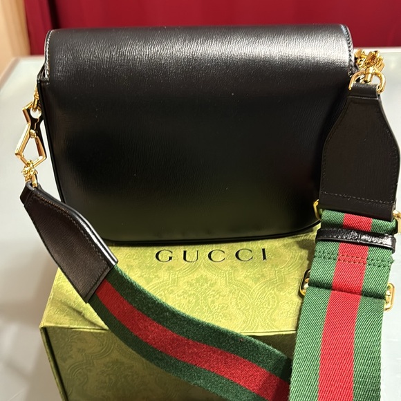 Gucci Horsebit 1955 Mini Shoulder Bag. Comes with 2 straps, box and pouch. - Picture 4 of 6